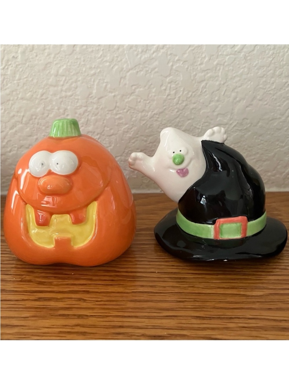 RUSS Great Shakes Halloween Pumpkin Ghost Witch Hat Salt and Pepper Shakers